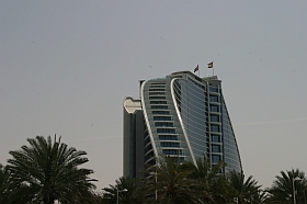 20040313-me-ae-dxb02s.jpg