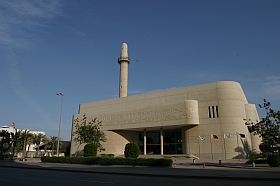 20040313-me-bh-manama01s.jpg