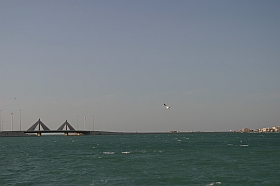 20040313-me-bh-manama04s.jpg