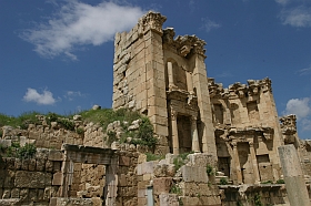 20040313-me-jo-jerash13s.jpg