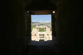20040313-me-jo-jerash23s.jpg