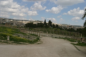 20040313-me-jo-jerash33s.jpg